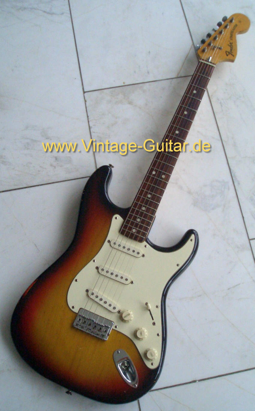 Straocaster 1973 non trem sb a.jpg